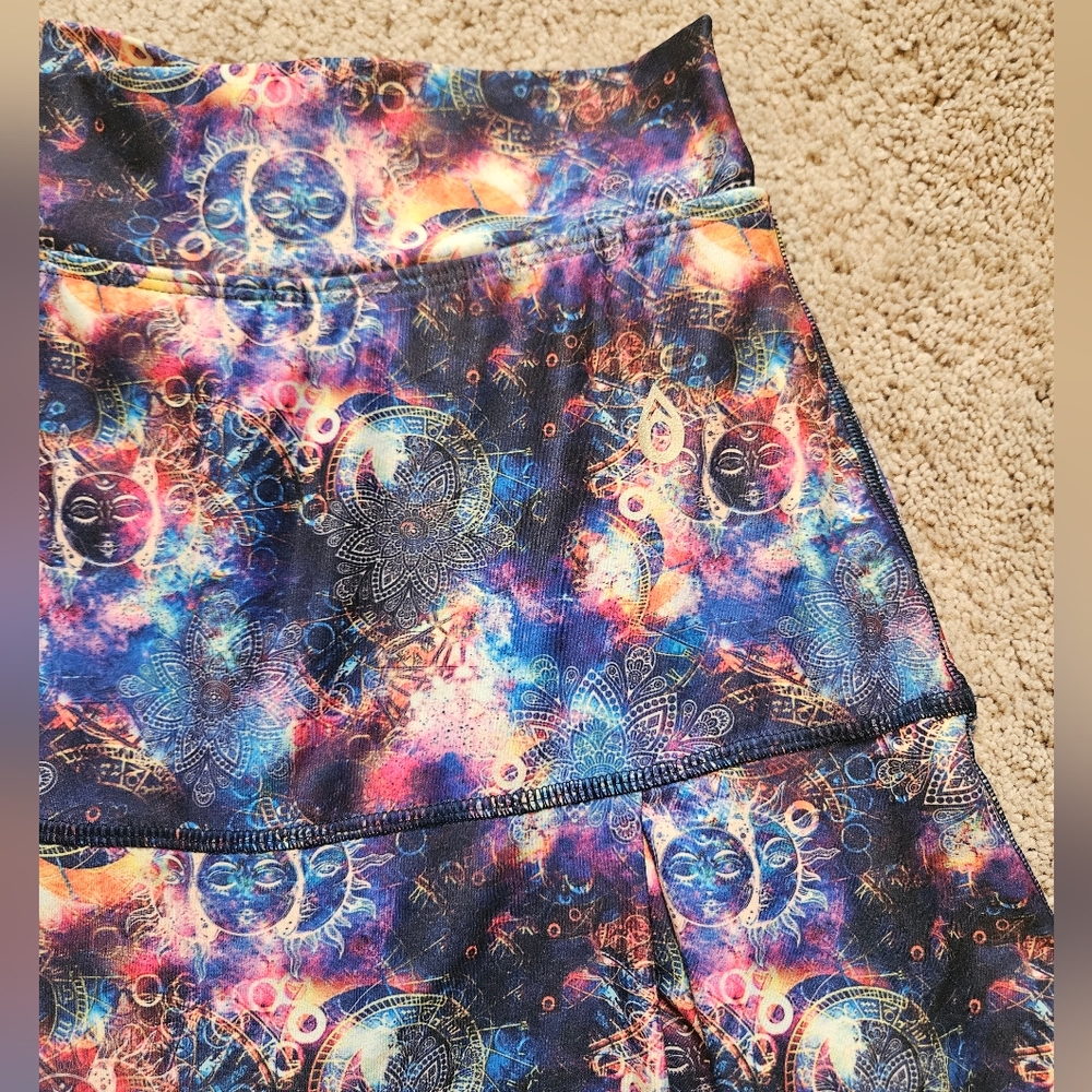 Donajo Athletic Skort Short Womens Size 1 Vibrant colorful Celestial